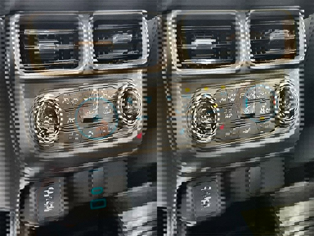 Used 2024 Ford Maverick Tremor w/ Tremor Off-Road Package image 21