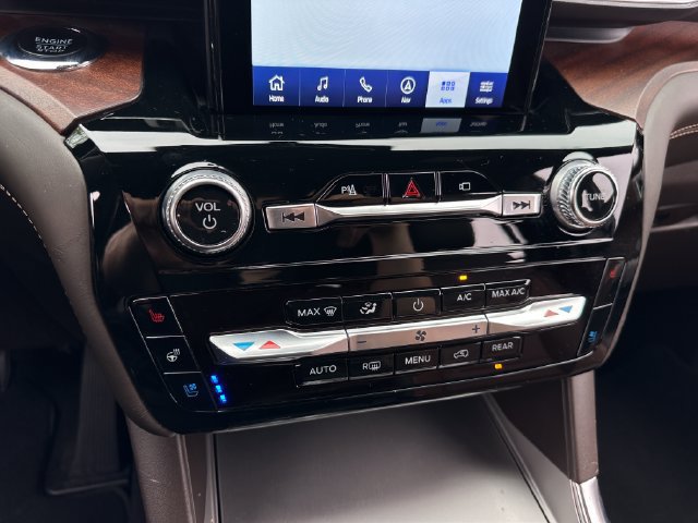Used 2023 Ford Explorer King Ranch w/ Technology Package AWD/4WD image 27