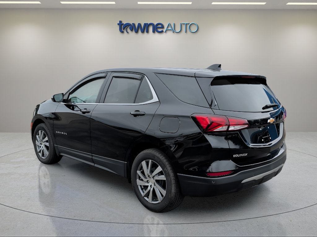 Used 2024 Chevrolet Equinox LT AWD/4WD image 3