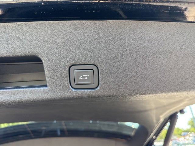 New 2026 Chevrolet Traverse High Country w/ LPO, Floor Liner Package image 10