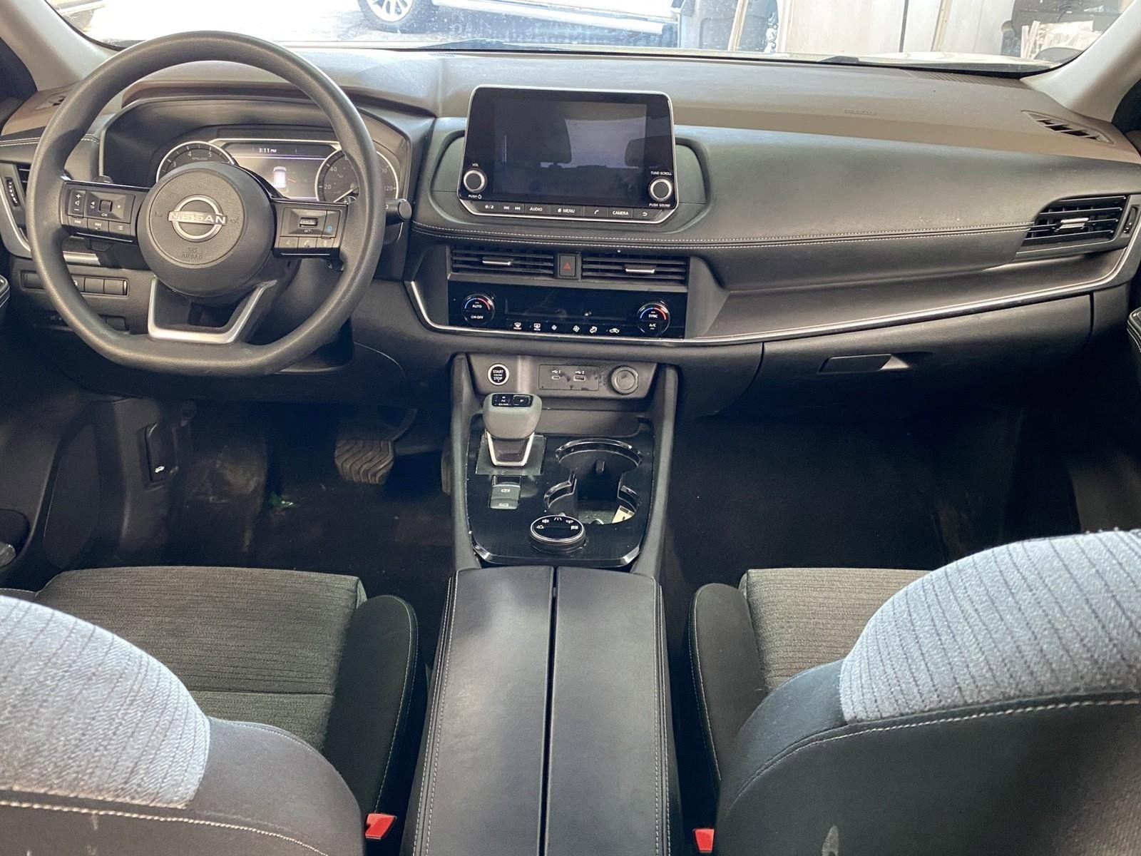 Used 2023 Nissan Rogue SV image 13