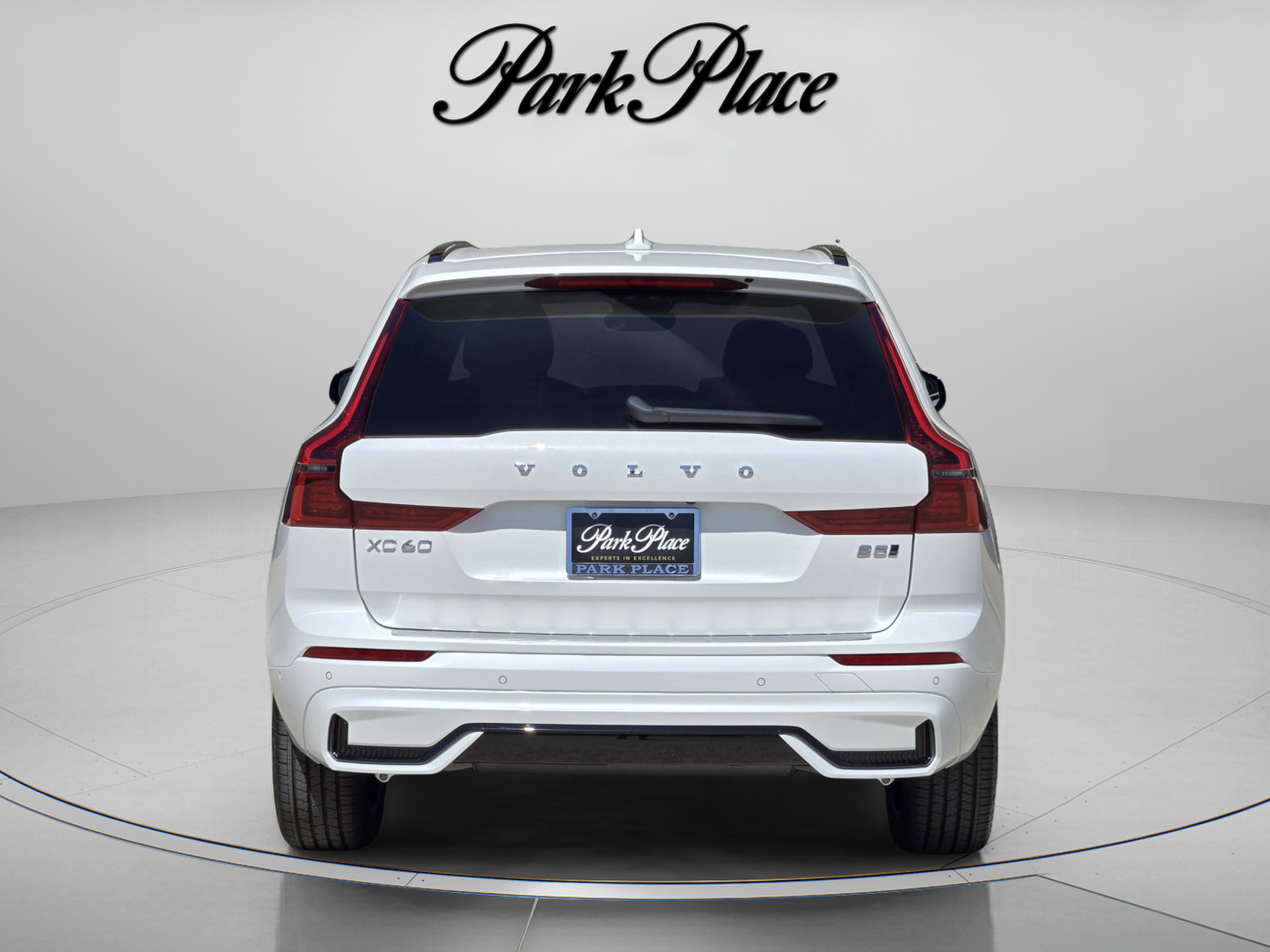 New 2026 Volvo XC60 B5 Plus w/ Protection Package Premier image 4