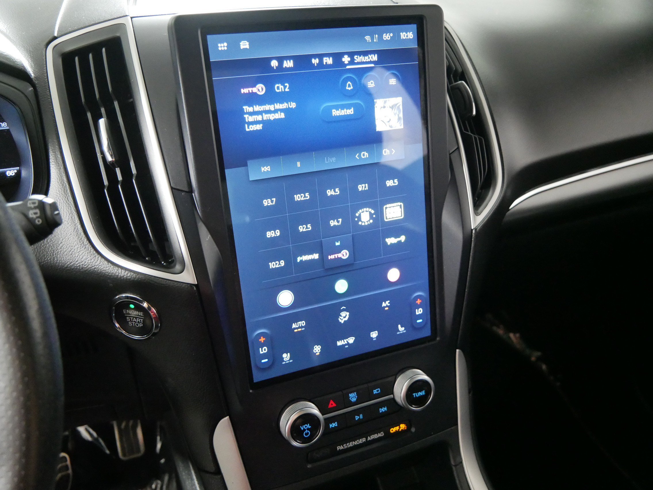 Used 2024 Ford Edge ST-Line w/ Class II Trailer Tow Package AWD/4WD image 22