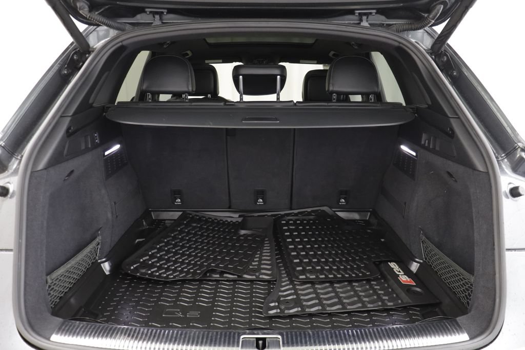 Used 2018 Audi SQ5 Prestige w/ Prestige Package AWD/4WD image 19