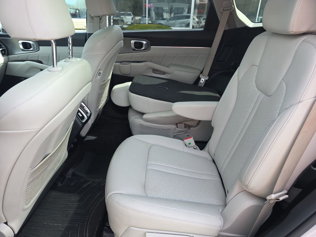 Used 2022 Kia Sorento SX Prestige w/ Panoramic Sunroof Package AWD/4WD image 25