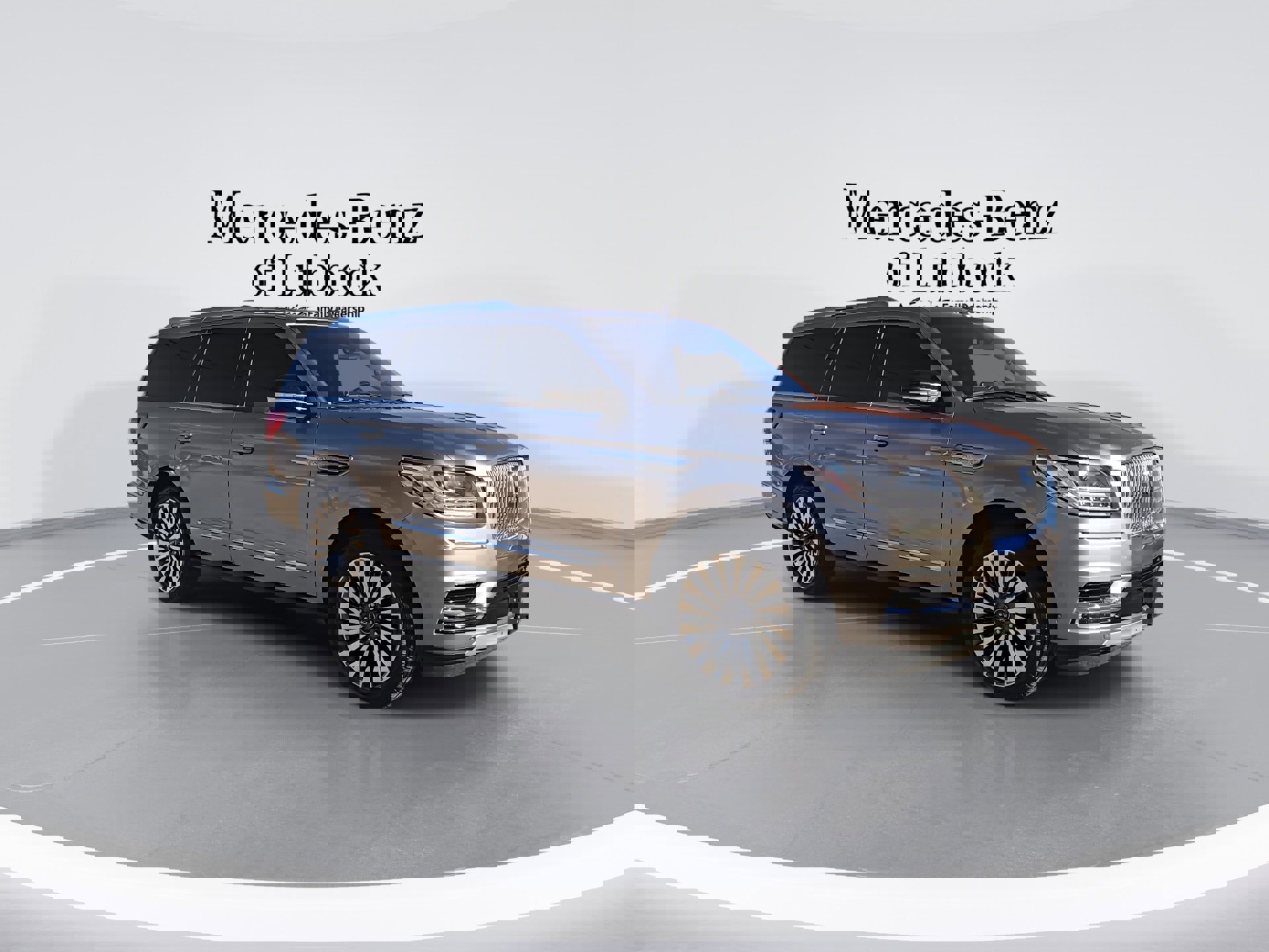 Used 2020 Lincoln Navigator Reserve w/ Luxury Package image 2