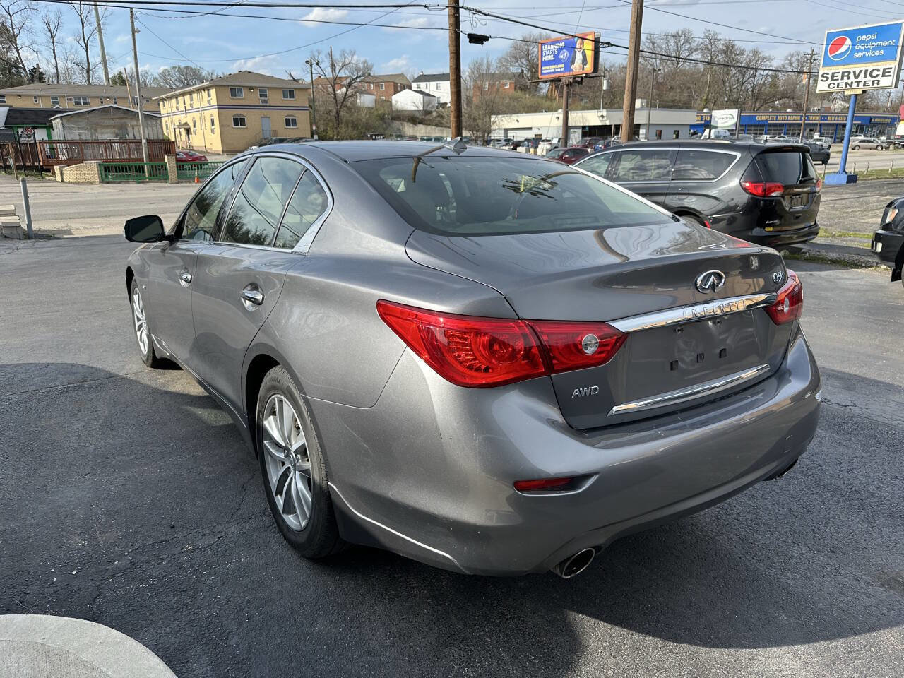 Used 2015 INFINITI Q50 Premium w/ Navigation Package image 18