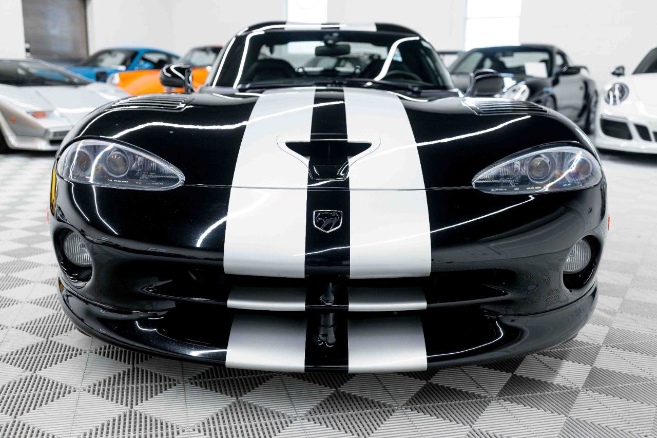 Used 2000 Dodge Viper GTS RWD image 4