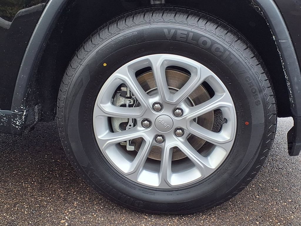 Used 2022 Jeep Grand Cherokee Laredo E RWD image 10