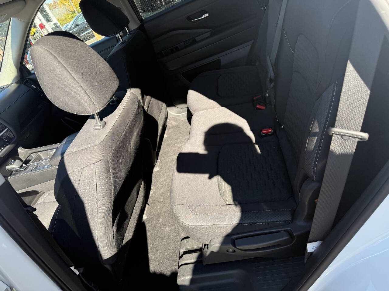 Used 2022 Nissan Pathfinder SV image 25