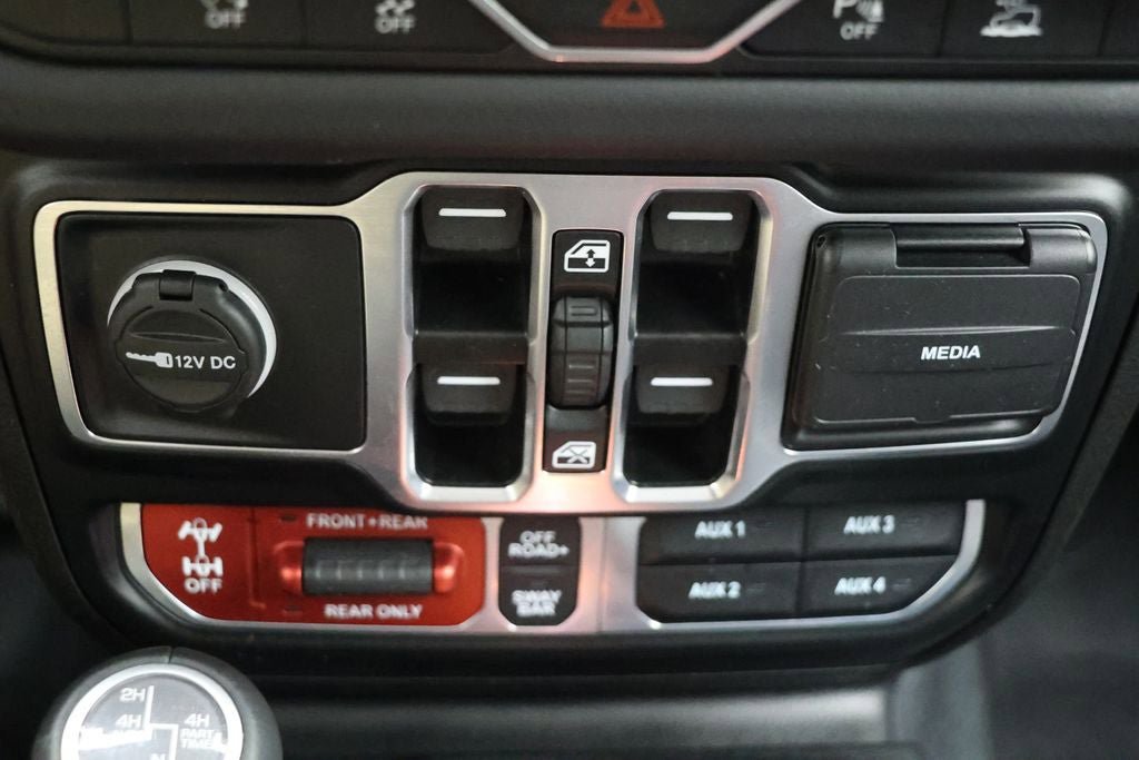 Used 2024 Jeep Wrangler Unlimited Rubicon AWD/4WD image 28