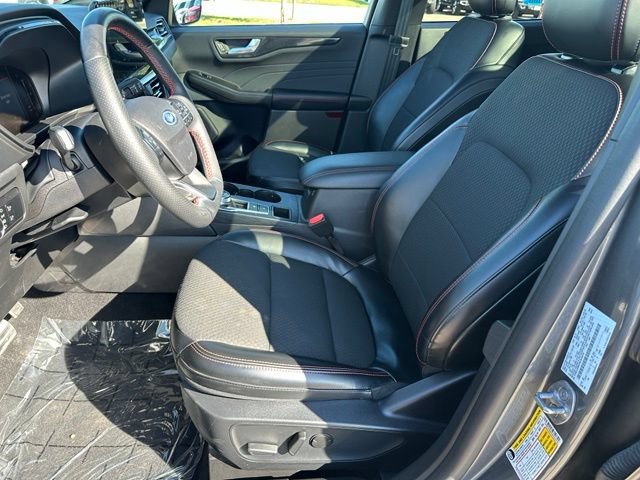 Used 2024 Ford Escape ST-Line w/ Tech Pack #1 AWD/4WD image 21