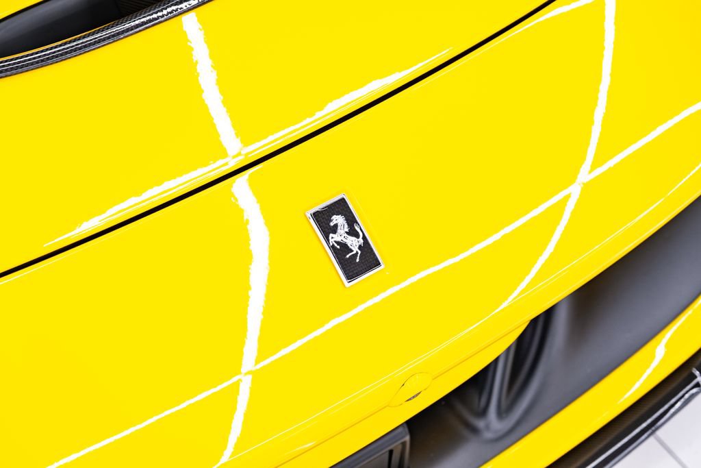 Used 2021 Ferrari F8 Tributo RWD image 8