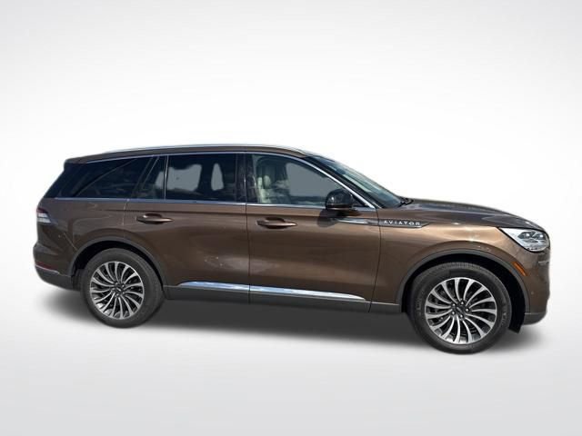 Used 2022 Lincoln Aviator Reserve w/ Equipment Group 201A image 6