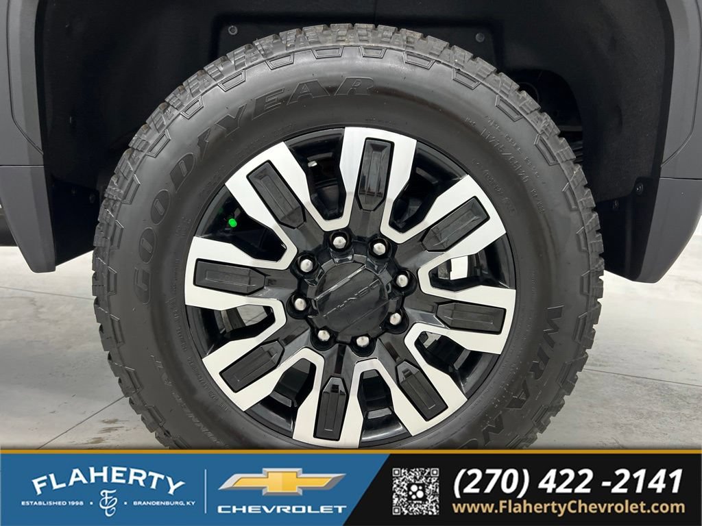 Used 2025 GMC Sierra 2500 Denali Ultimate AWD/4WD image 19