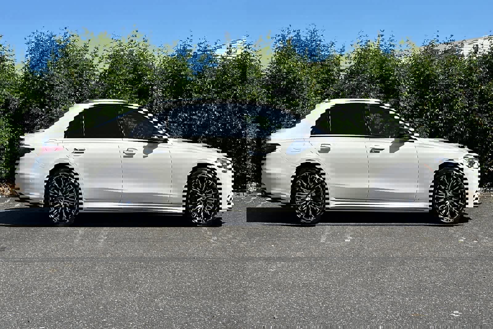 Certified 2023 Mercedes-Benz S 580 4MATIC Sedan w/ AMG Line image 2