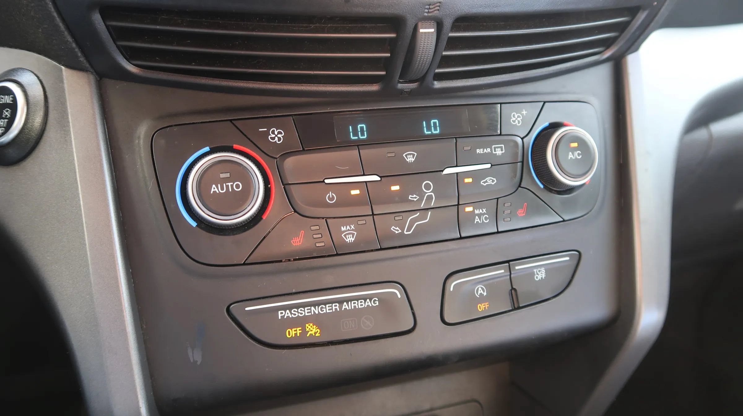 Used 2019 Ford Escape SE FWD image 30