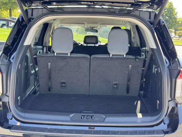 Used 2026 Ford Explorer Active w/ Active Comfort Package AWD/4WD image 13