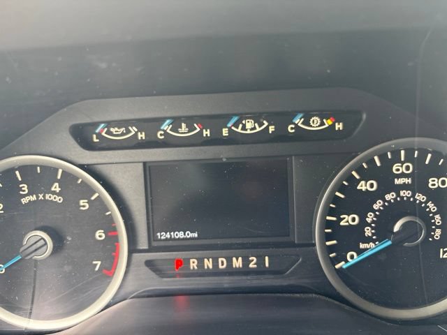 Used 2016 Ford F150 XLT w/ Equipment Group 302A Luxury AWD/4WD image 4