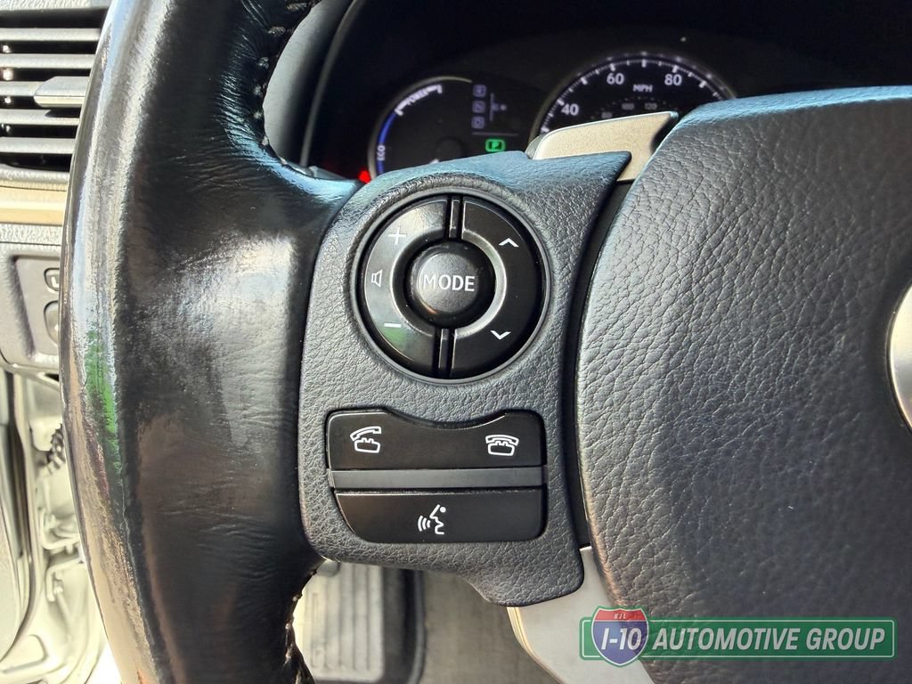 Used 2015 Lexus CT 200h w/ Navigation Package FWD image 18