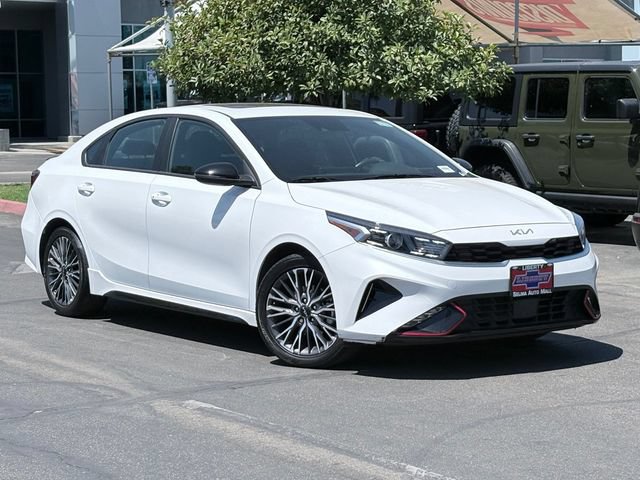 Used 2022 Kia Forte GT-Line w/ GT-Line Premium Package FWD image 2