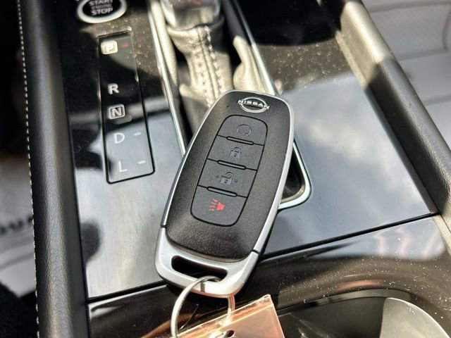 Used 2024 Nissan Kicks SR w/ Interior Electronics Package FWD image 39