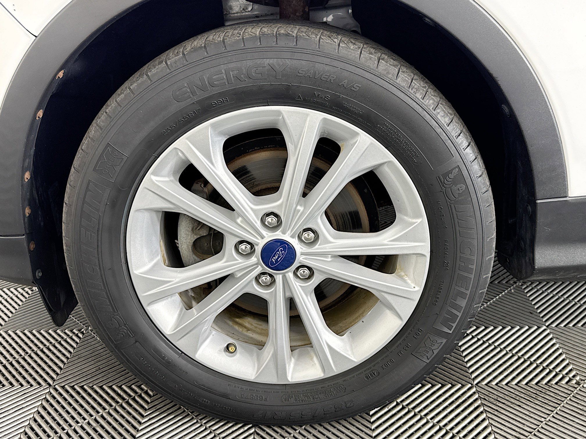 Used 2017 Ford Escape SE FWD image 36