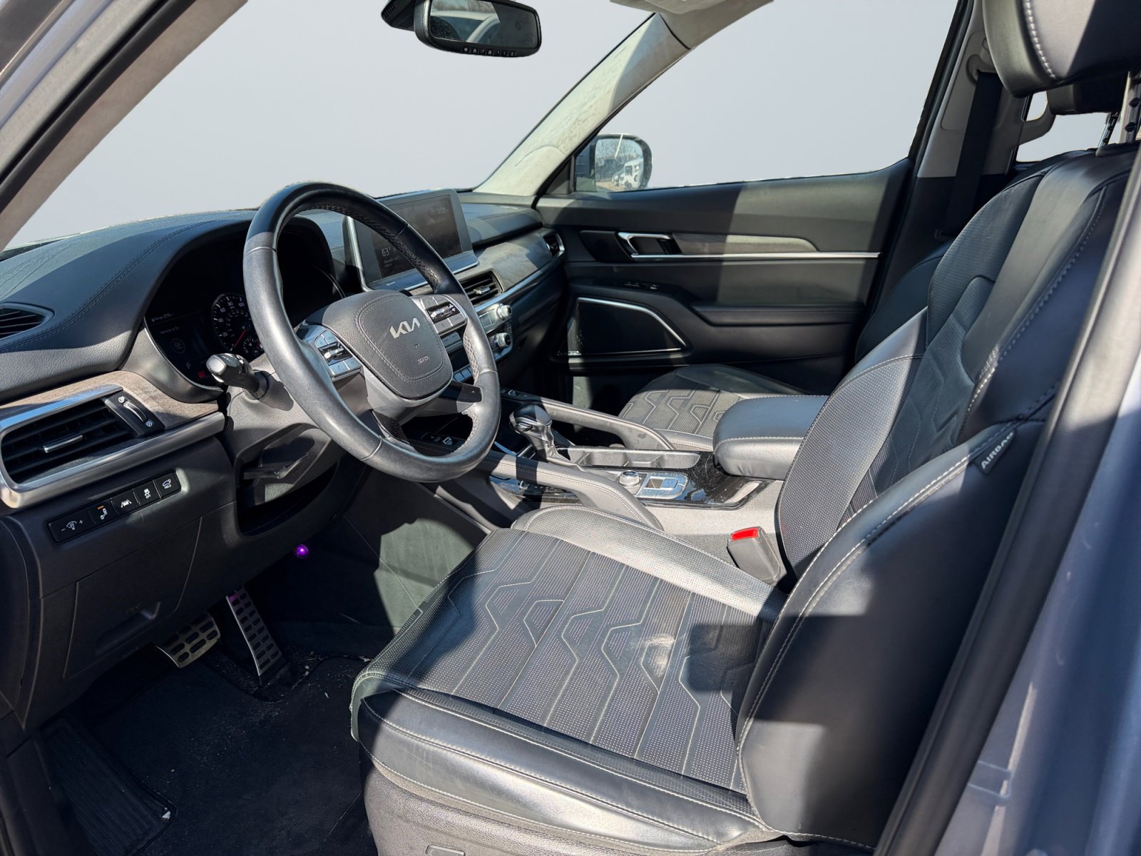 Used 2022 Kia Telluride SX w/ SX Prestige Package image 10