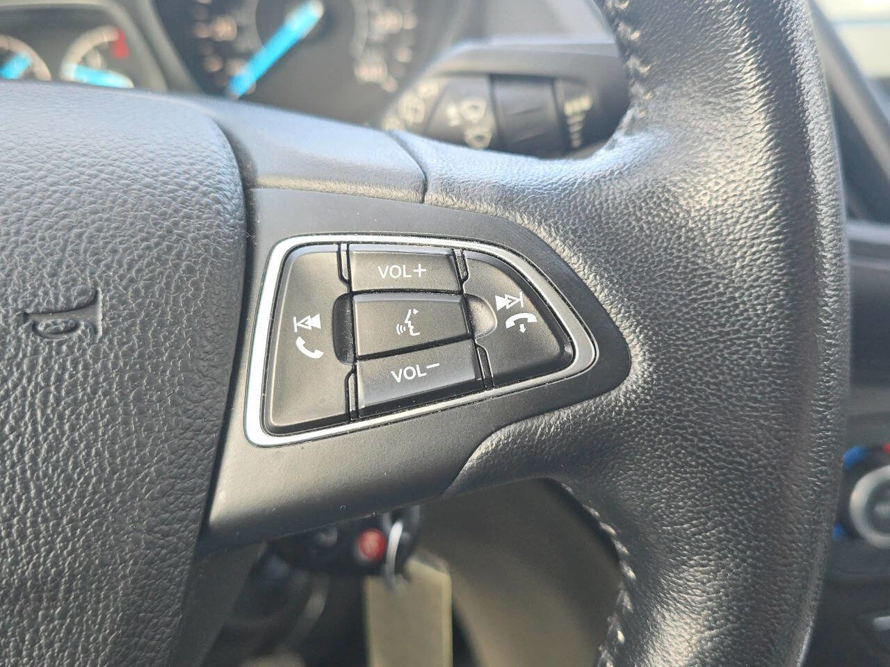 Used 2018 Ford Escape SEL image 39