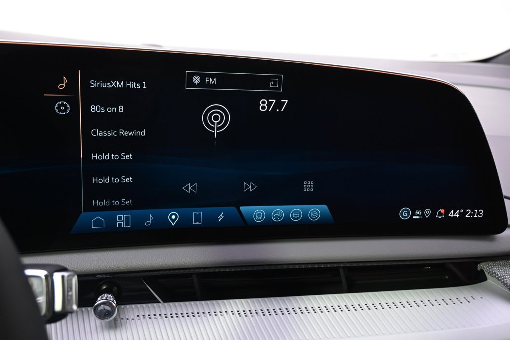 New 2026 Cadillac Optiq Sport 2 image 27