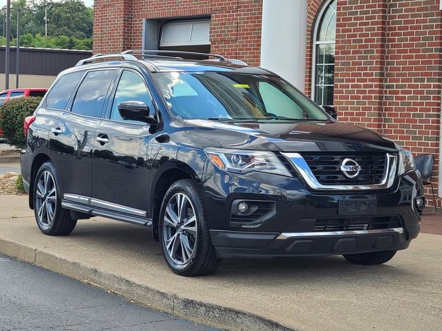 Used 2020 Nissan Pathfinder Platinum image 3