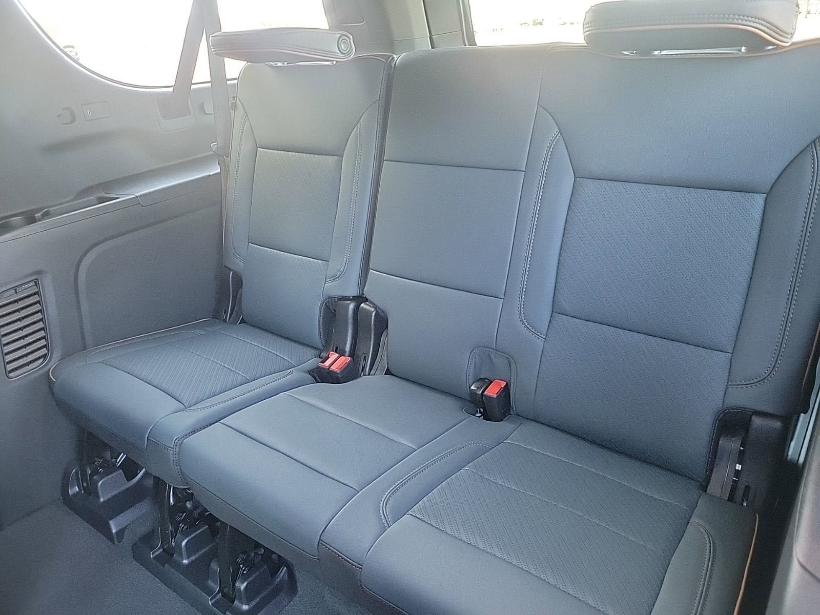 New 2026 GMC Yukon XL AT4 w/ AT4 Premium Plus Package AWD/4WD image 14