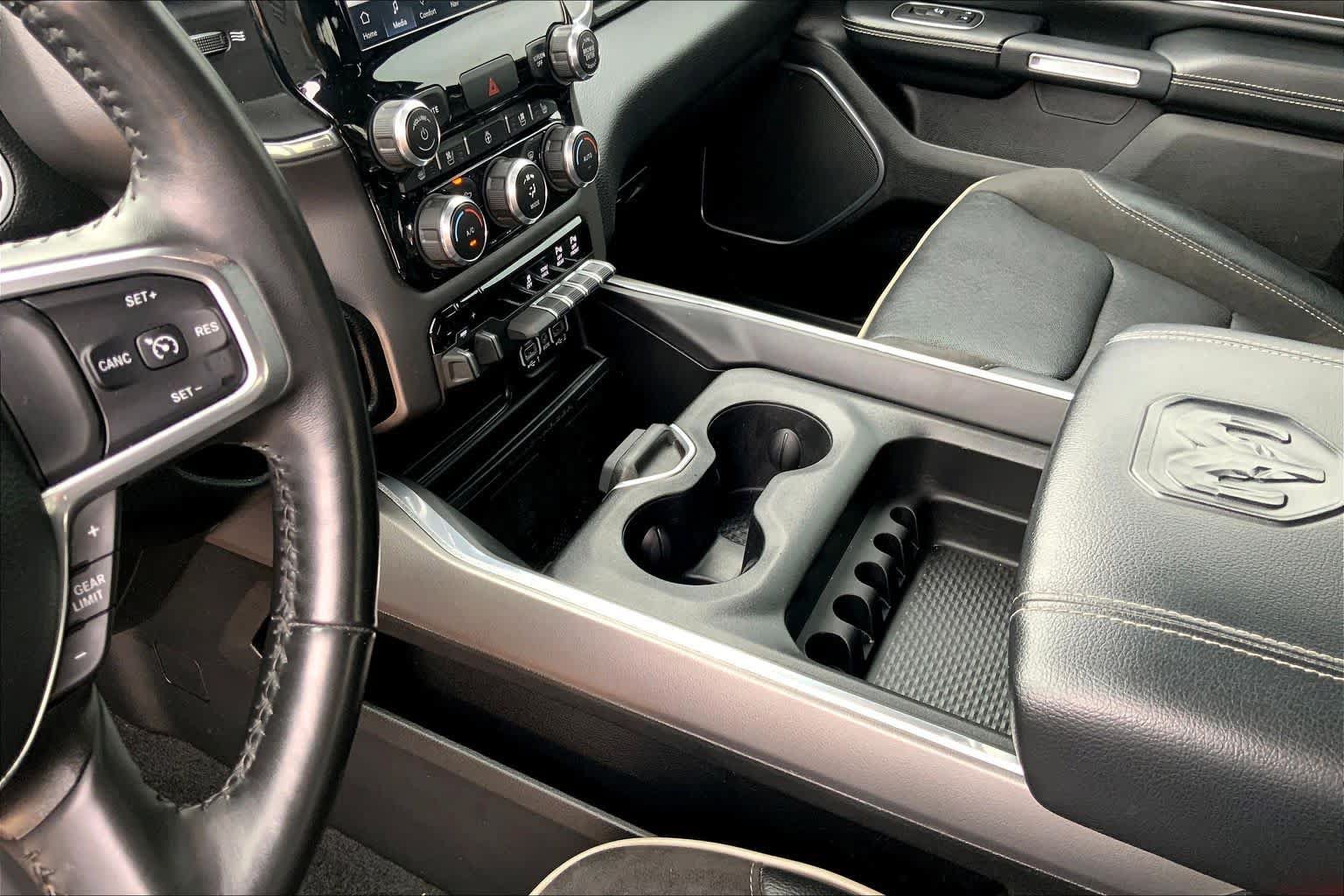 Used 2022 RAM 1500 Laramie AWD/4WD image 16