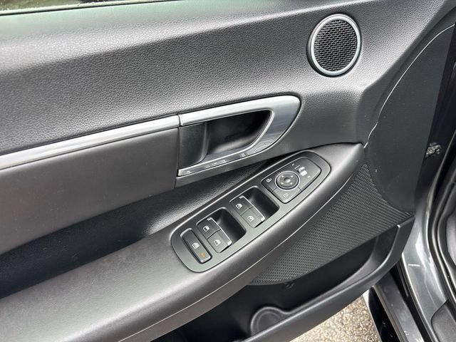 Used 2023 Hyundai Sonata SEL w/ Convenience Package FWD image 22