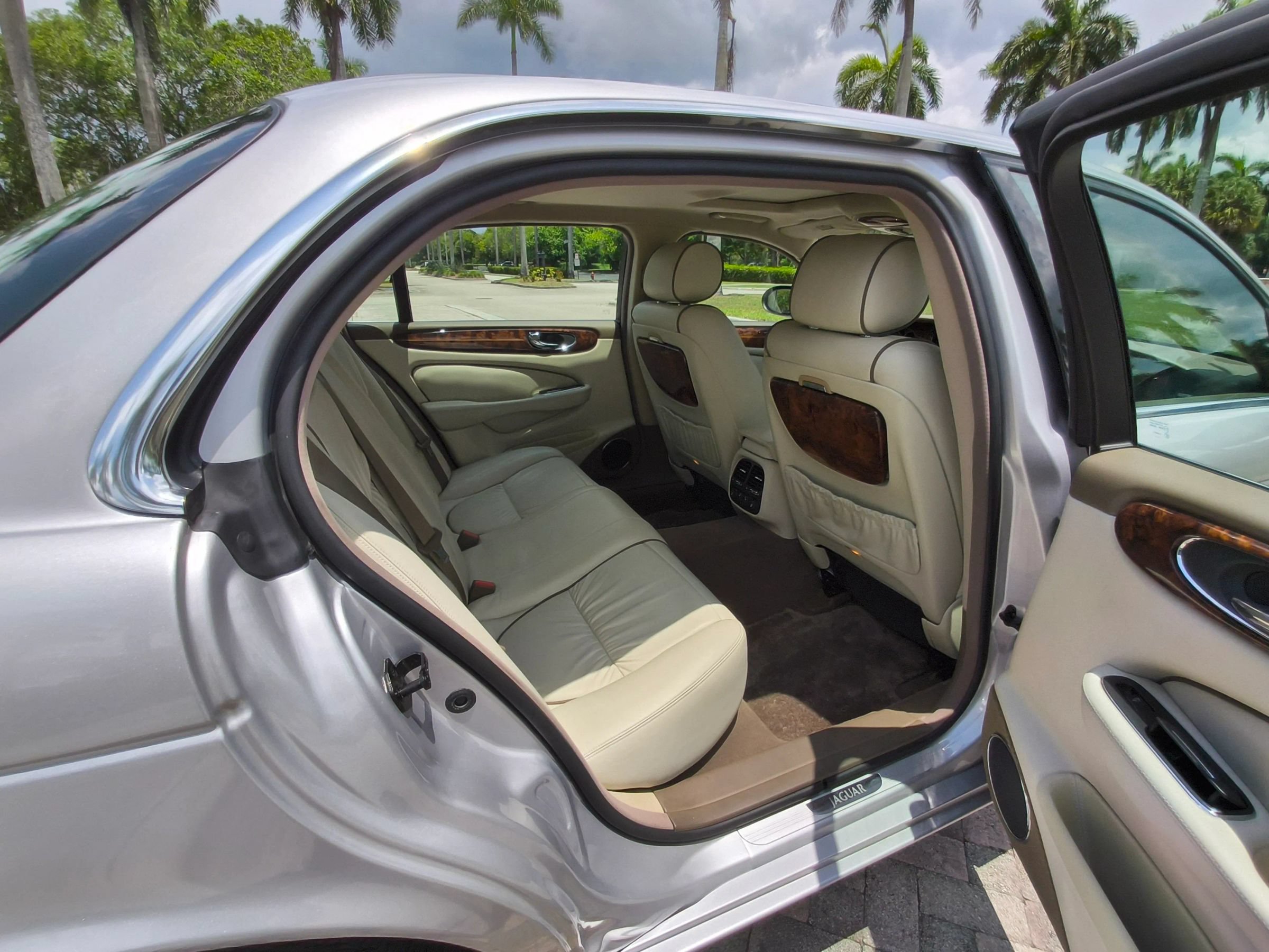 Used 2006 Jaguar XJ Vanden Plas RWD image 15