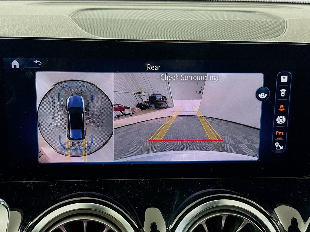 Used 2024 Mercedes-Benz GLB 35 AMG 4MATIC image 14