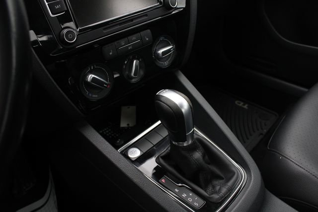 Used 2015 Volkswagen Jetta TDI SE FWD image 16