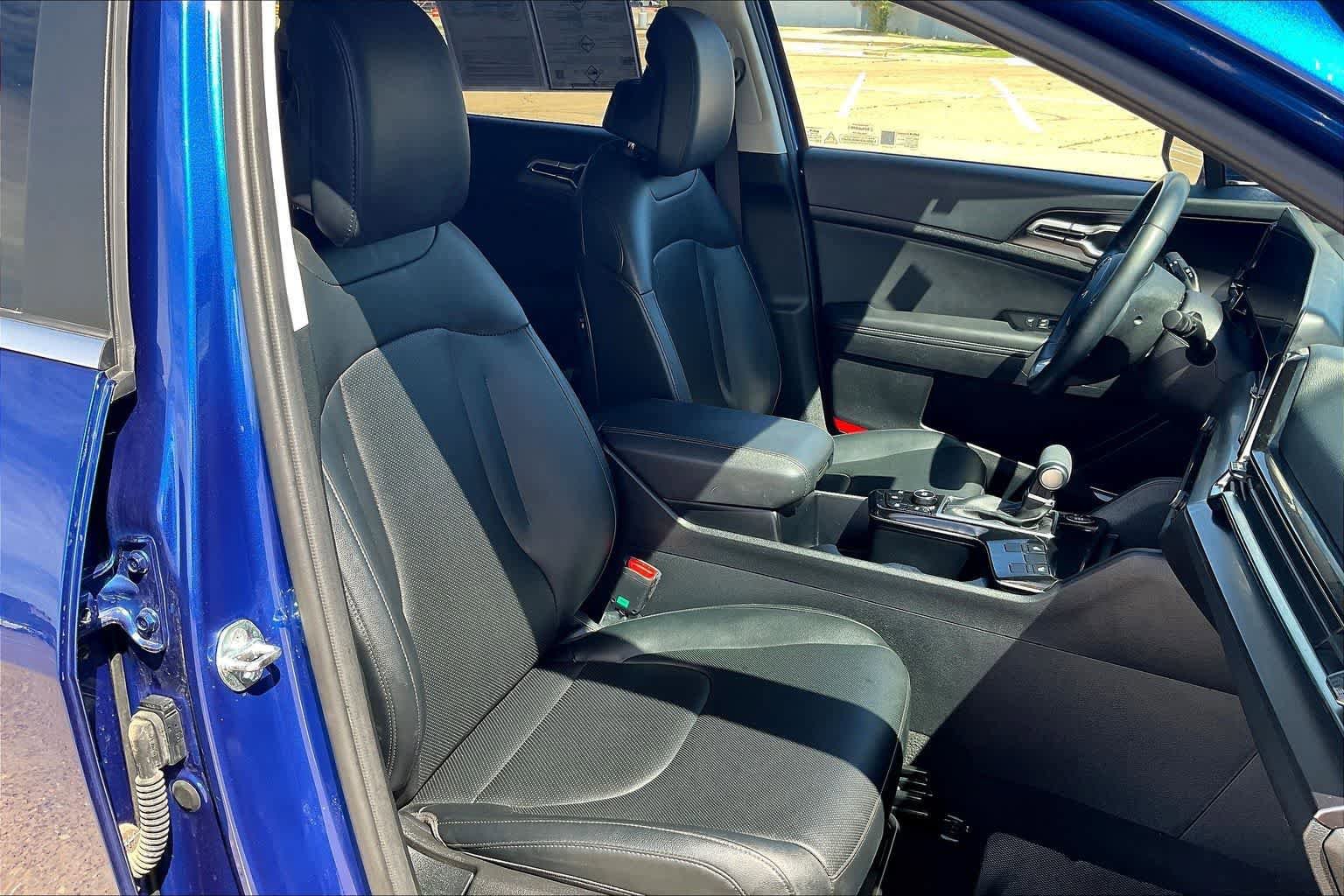 Certified 2025 Kia Sportage EX FWD image 13