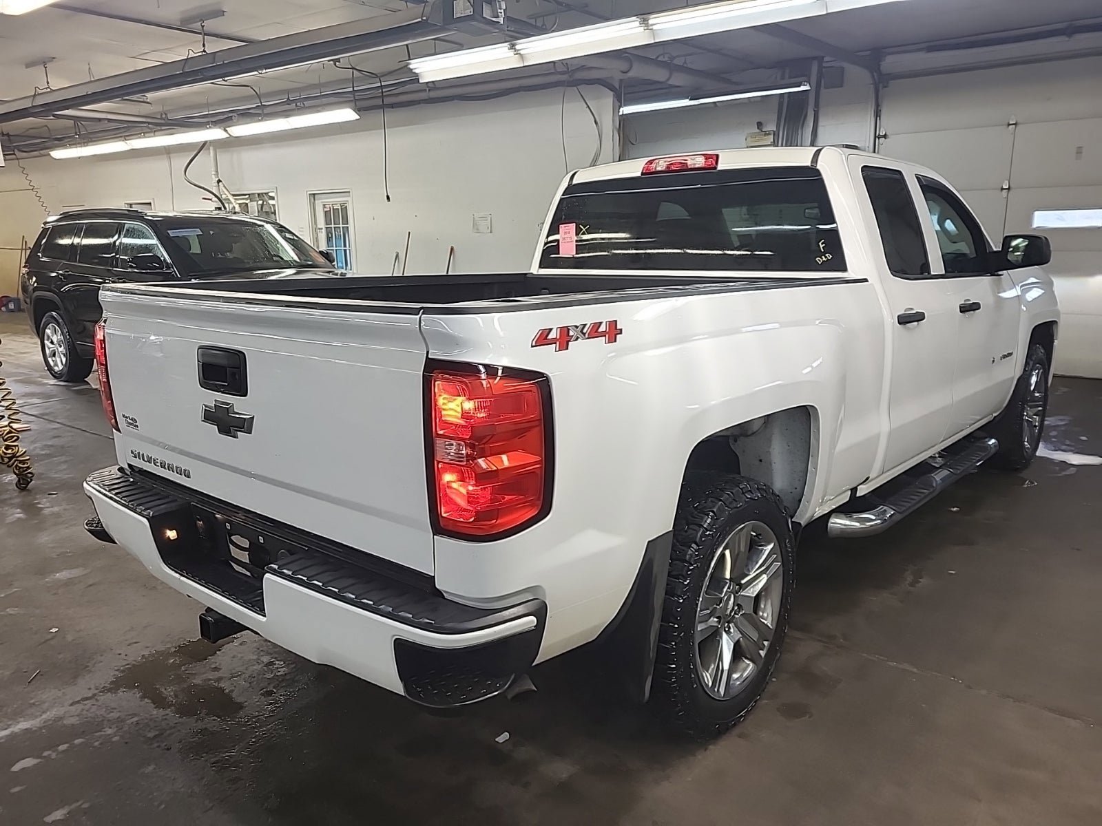 Used 2018 Chevrolet Silverado 1500 Custom w/ Custom Value Package AWD/4WD image 8