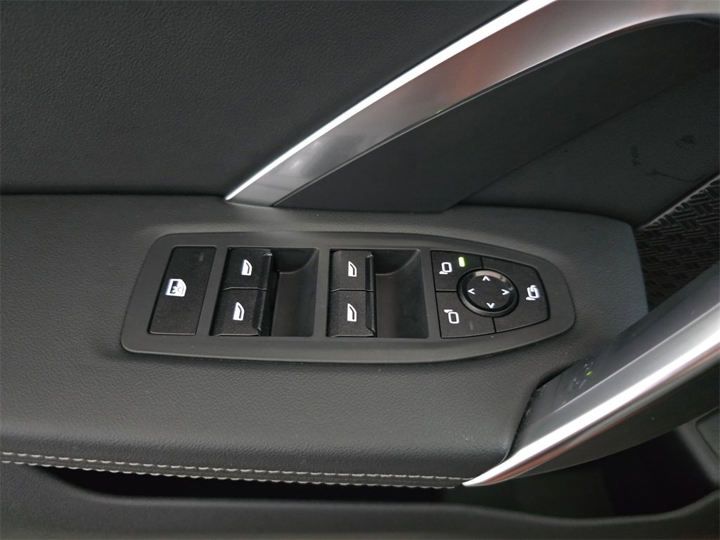 Used 2025 BMW X1 xDrive28i w/ Technology Package image 29