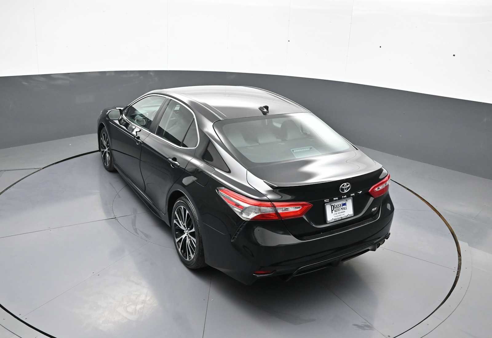 Certified 2019 Toyota Camry SE w/ Convenience Package FWD image 39