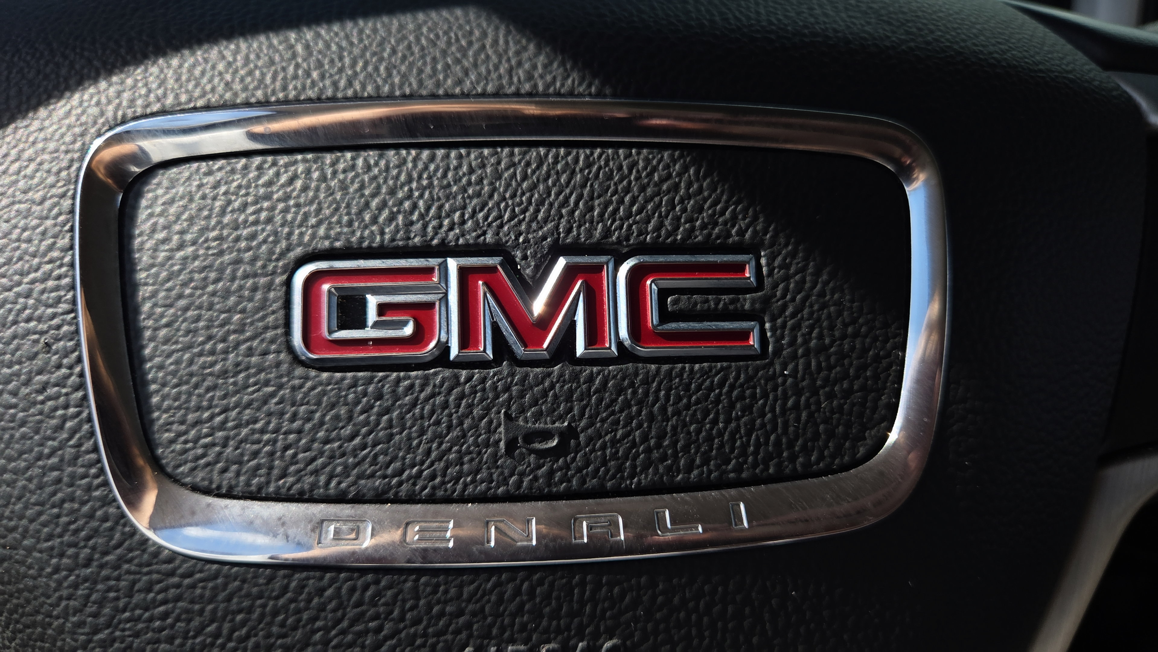 Used 2020 GMC Canyon Denali RWD image 22