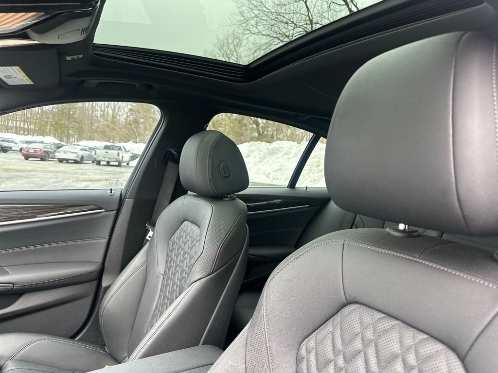 Used 2023 BMW 530i xDrive w/ Premium Package image 16