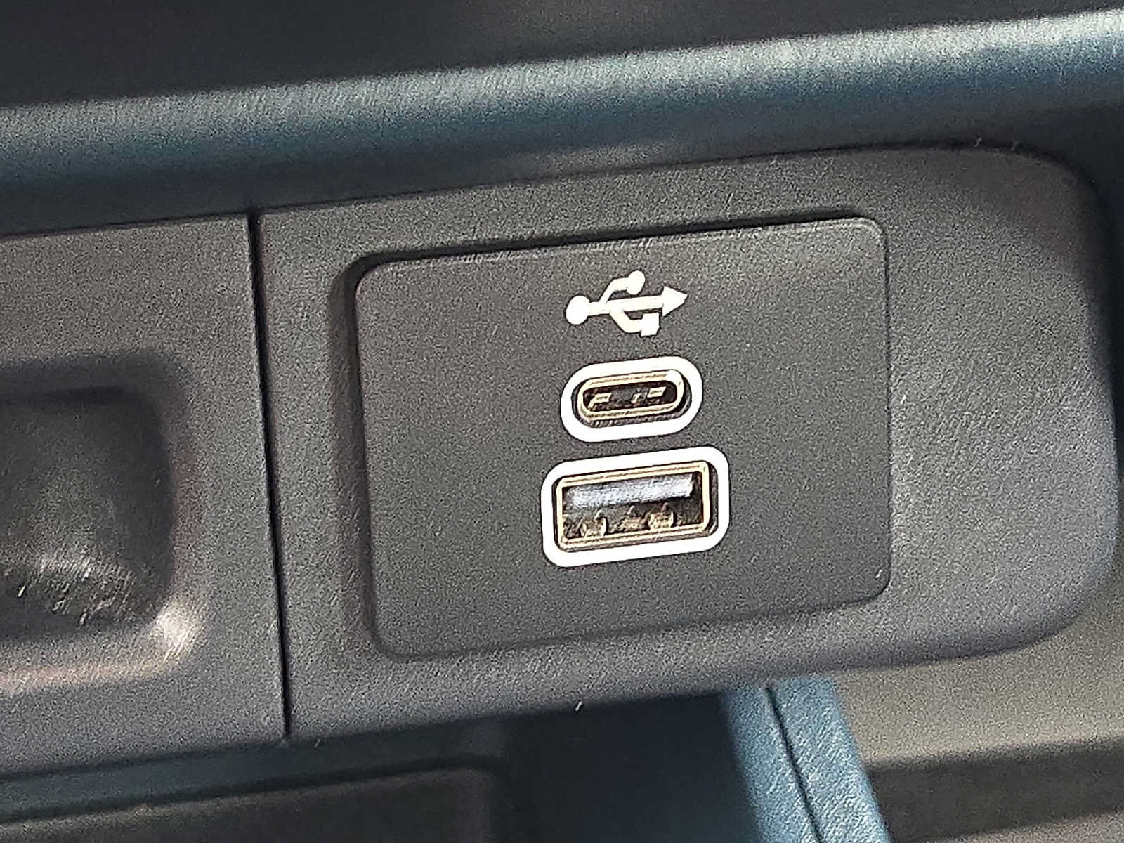 Used 2025 Ford Maverick Tremor AWD/4WD image 19