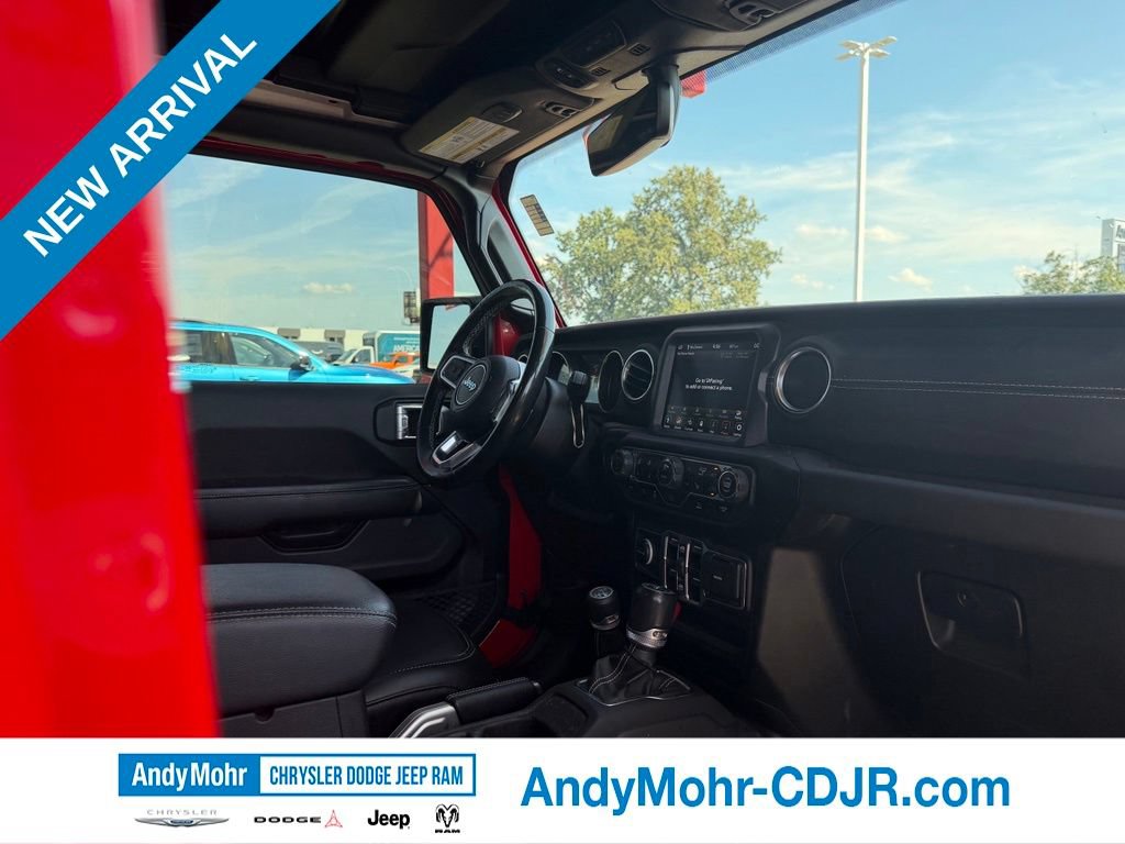 Used 2021 Jeep Wrangler Unlimited Sahara w/ Cold Weather Group AWD/4WD image 25