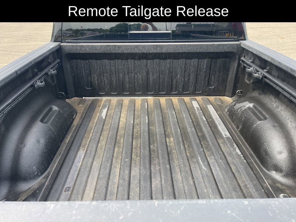 Used 2022 RAM 1500 Laramie AWD/4WD image 11