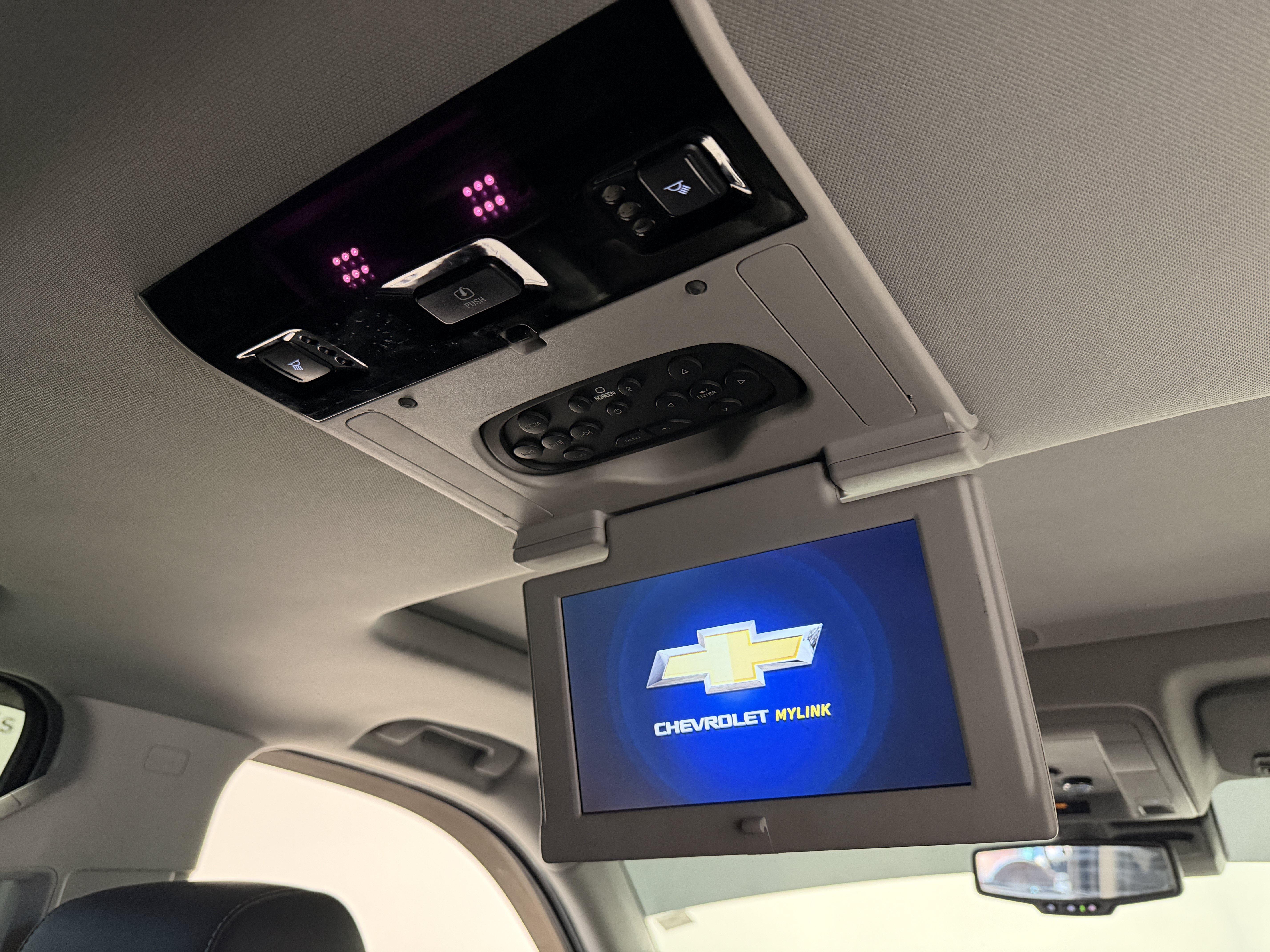 Used 2020 Chevrolet Tahoe Premier AWD/4WD image 24