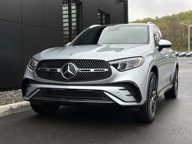 Used 2026 Mercedes-Benz GLC 300 4MATIC image 3
