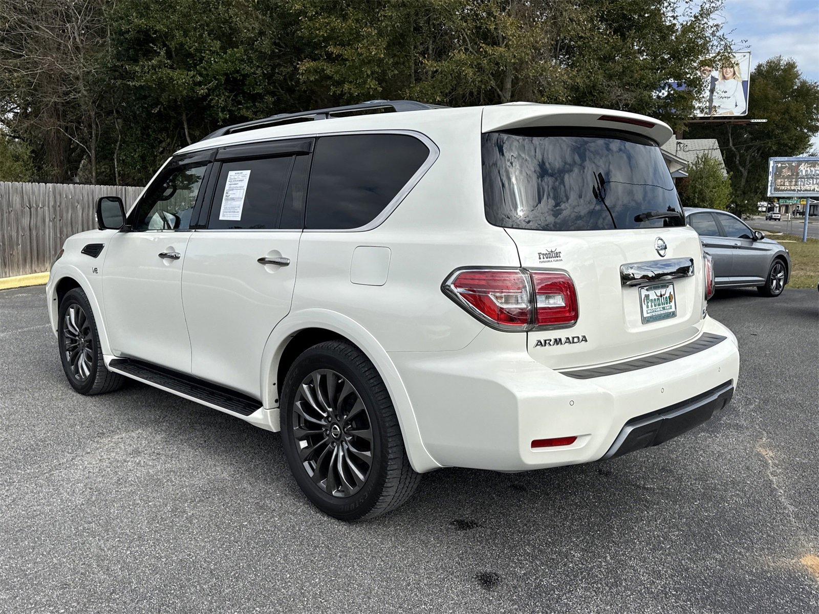 Used 2020 Nissan Armada Platinum w/ Platinum Reserve Package image 3