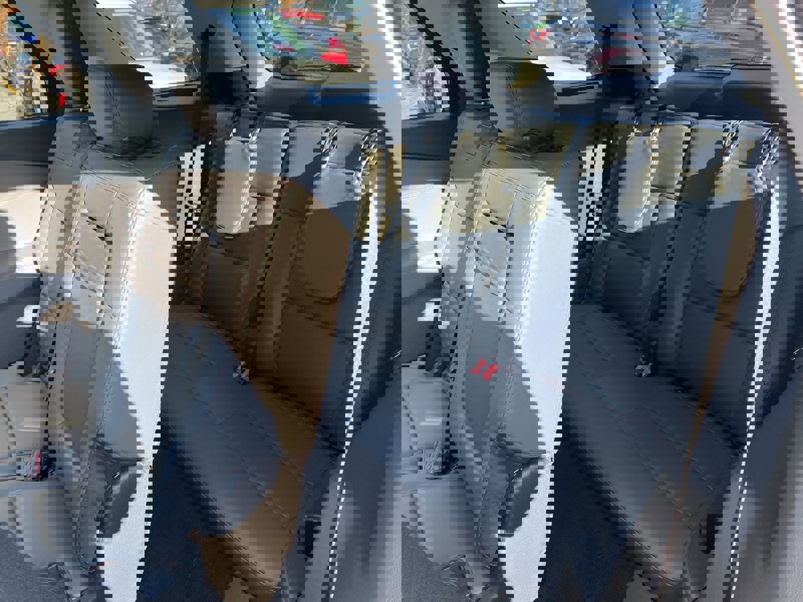 New 2025 Ford Explorer Active w/ Active Comfort Package image 17